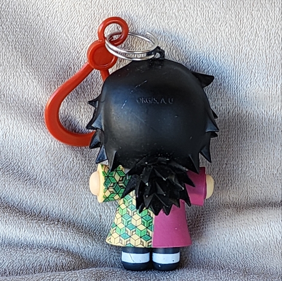 DEMON SLAYER Giyu Tomioka Keychain - Picture 2 of 5